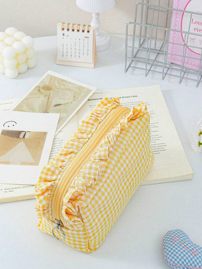 Ruffled Plaid Travel Makeup Pouch — gallery image 10